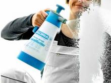 Gloria FoamMaster maakt glazenwassen duurzamer èn makkelijker